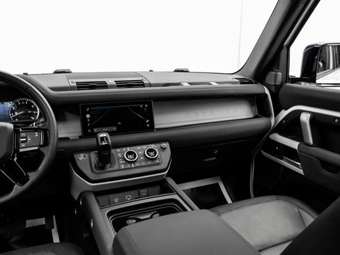 Used 2023 Land Rover Defender 110 X-Dynamic SE image 35