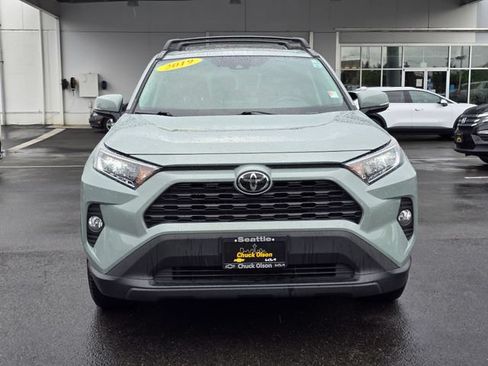Used 2019 Toyota RAV4 XLE AWD/4WD image 10