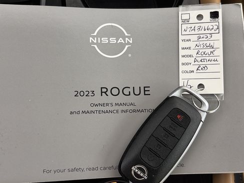 Used 2023 Nissan Rogue Platinum w/ Platinum Premium Package AWD/4WD image 37