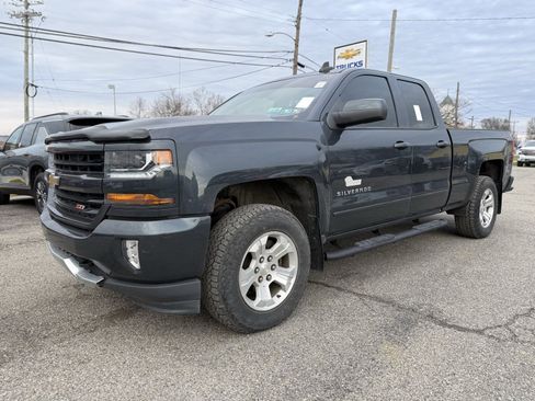 Used 2018 Chevrolet Silverado 1500 LT w/ All Star Edition image 2