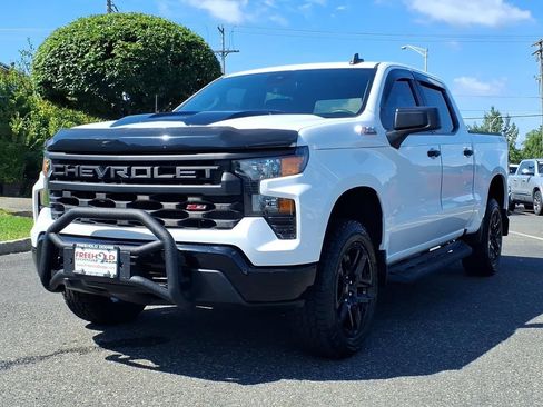 Used 2022 Chevrolet Silverado 1500 Custom Trail Boss AWD/4WD image 3