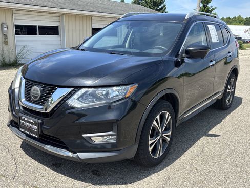 Used 2018 Nissan Rogue SL AWD/4WD image 9