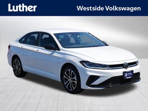 Certified 2025 Volkswagen Jetta Sport FWD image 1