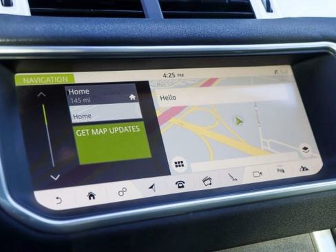 Used 2017 Land Rover Range Rover Evoque SE image 47