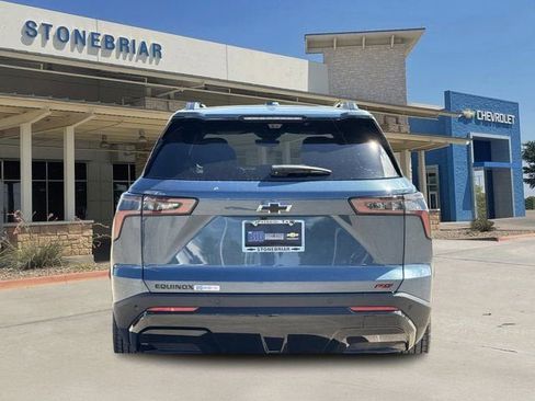 New 2026 Chevrolet Equinox RS w/ Convenience Package III FWD image 6