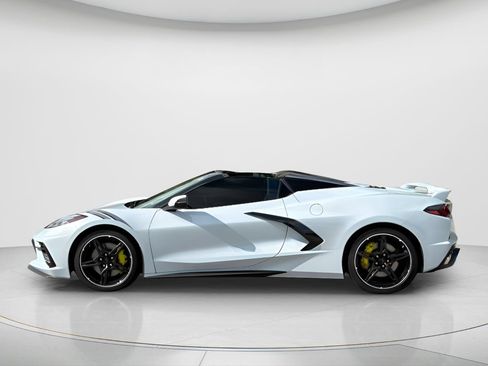 Used 2021 Chevrolet Corvette Stingray Preferred Conv w/ Z51 Performance Package RWD image 8