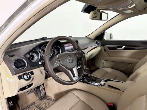 Used 2014 Mercedes-Benz C 300 4MATIC Sedan image 21