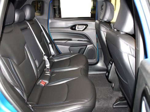 New 2026 Jeep Compass Limited image 30