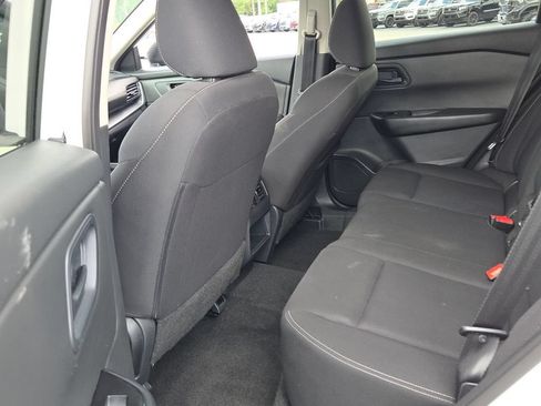 Used 2024 Nissan Rogue S AWD/4WD image 5