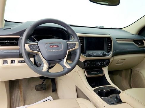 Used 2023 GMC Acadia Denali image 12