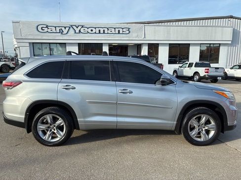 Used 2016 Toyota Highlander Limited image 11