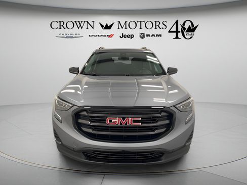 Used 2020 GMC Terrain SLE w/ Elevation Edition AWD/4WD image 2