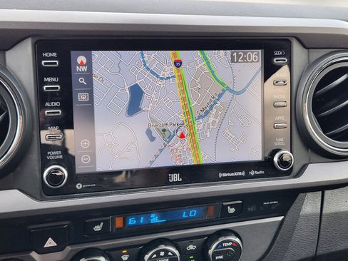 Used 2021 Toyota Tacoma TRD Off-Road w/ TRD Premium Off Road Package image 7