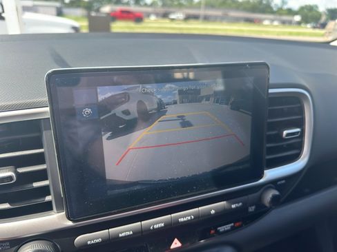 New 2026 Hyundai Venue SEL FWD image 19