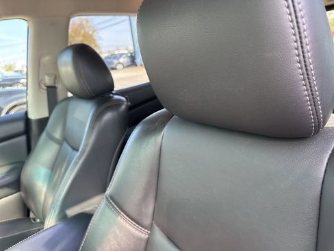 Used 2015 Nissan Pathfinder SL w/ SL Tech Package image 5