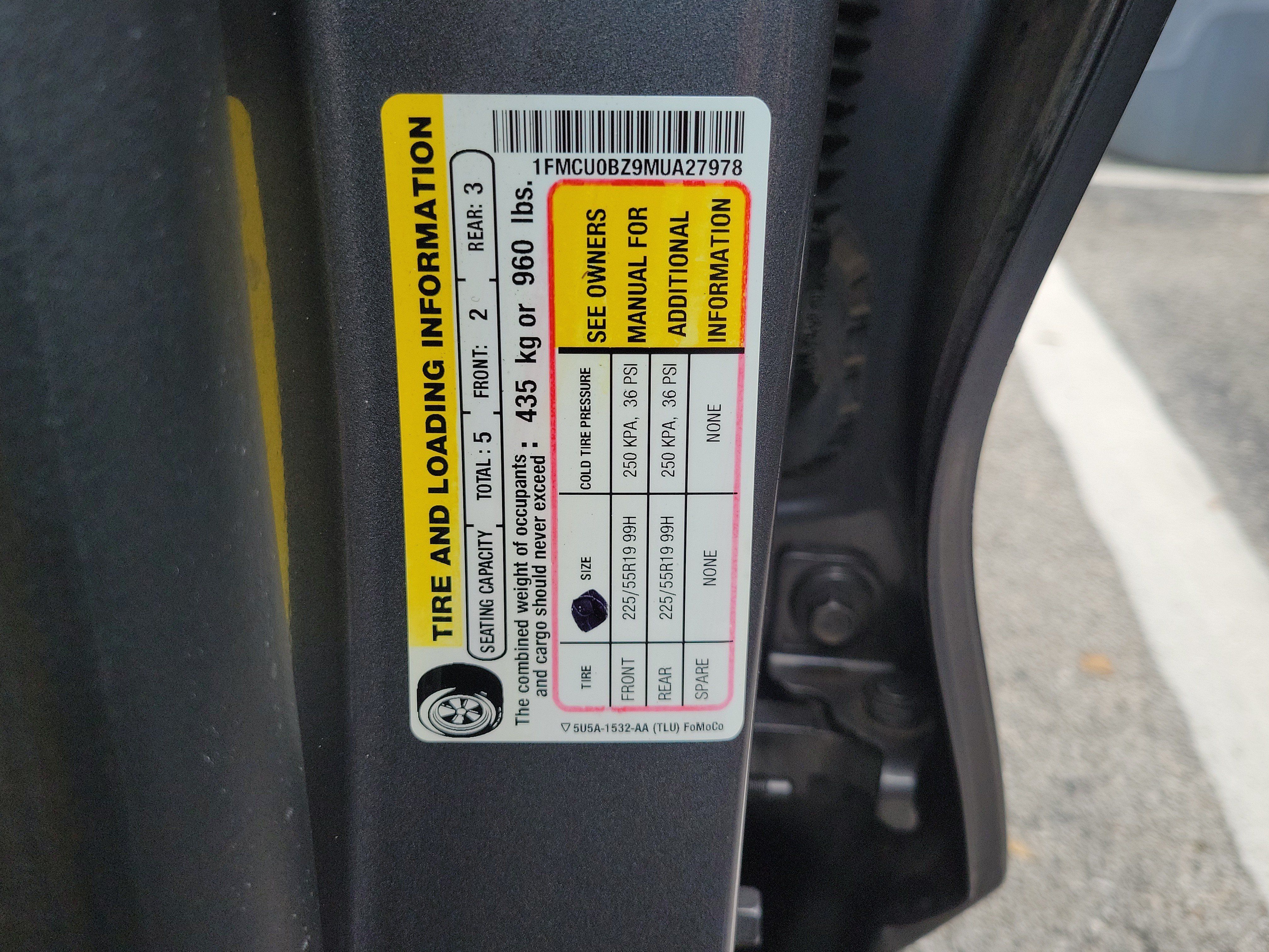 Certified 2021 Ford Escape SE w/ SE Sport Appearance Package FWD image 30