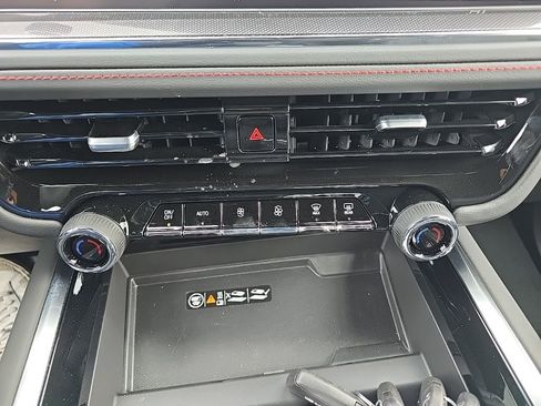 Used 2026 Chevrolet Suburban RST w/ Comfort Package image 19