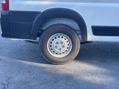New 2026 RAM ProMaster 2500 w/ Convenience Group FWD image 12