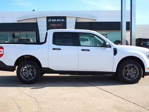 New 2025 Ford Maverick XLT image 13