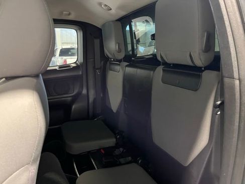 Used 2016 Toyota Tacoma SR5 image 19