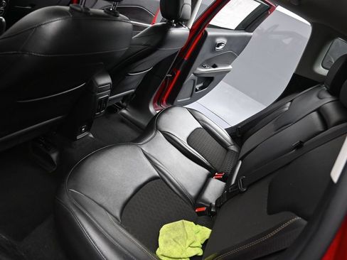 Used 2021 Jeep Compass Latitude FWD image 18