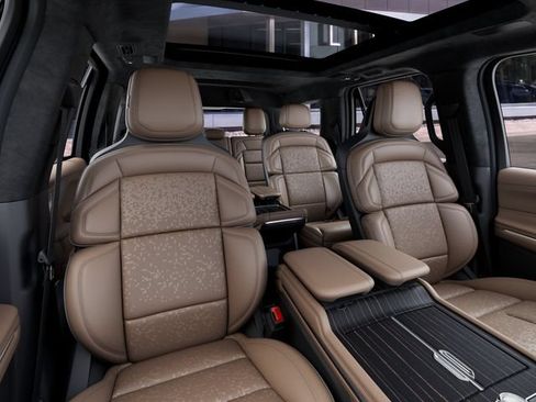 New 2027 Lincoln Navigator Black Label AWD/4WD image 10