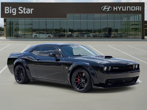 Used 2022 Dodge Challenger R/T Scat Pack RWD image 6