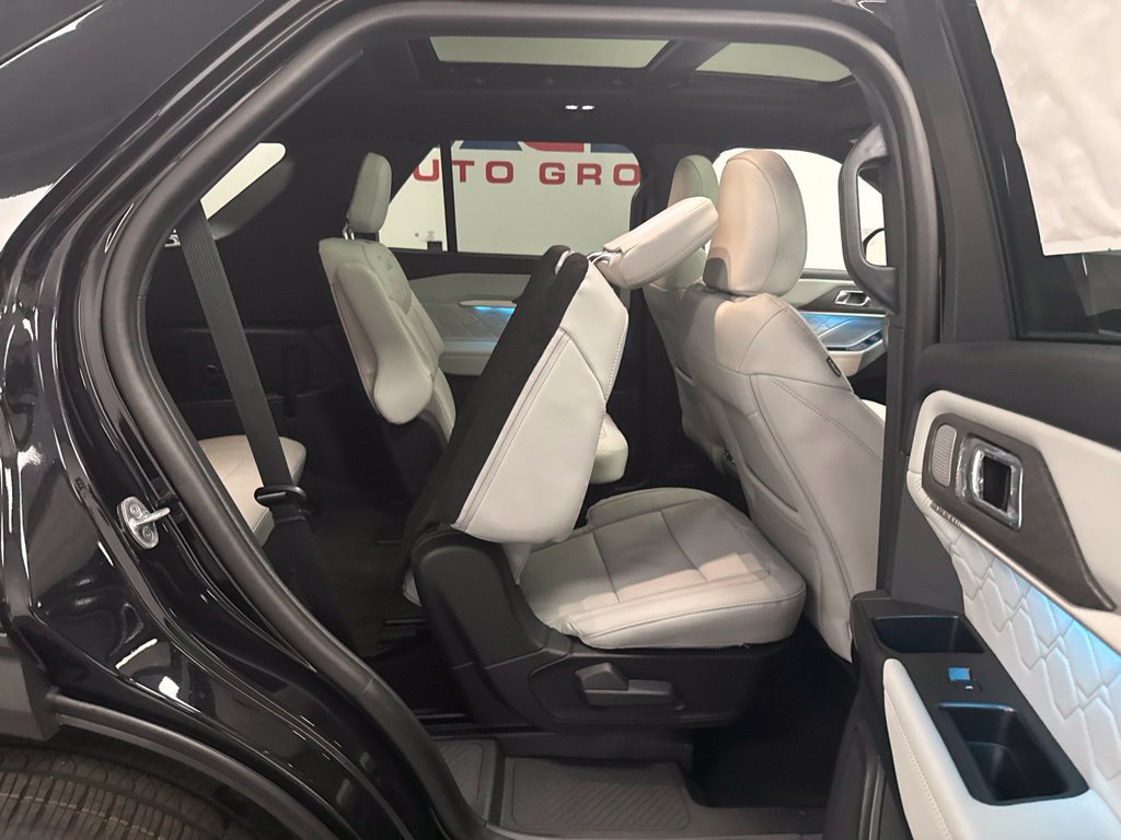 New 2027 Ford Explorer Platinum w/ 3.0L Ultimate Package AWD/4WD image 37