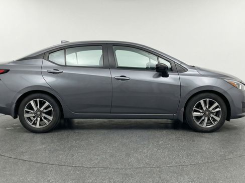Used 2025 Nissan Versa SV image 11