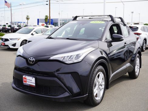 Used 2021 Toyota C-HR LE image 5
