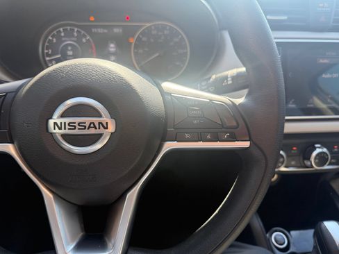 Certified 2021 Nissan Versa SV FWD image 20