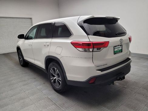 Used 2019 Toyota Highlander LE FWD image 5
