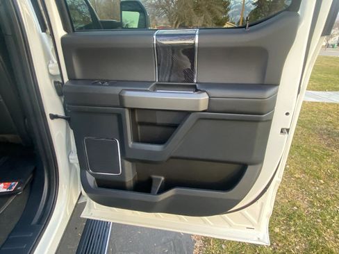 Used 2022 Ford F350 Platinum image 26