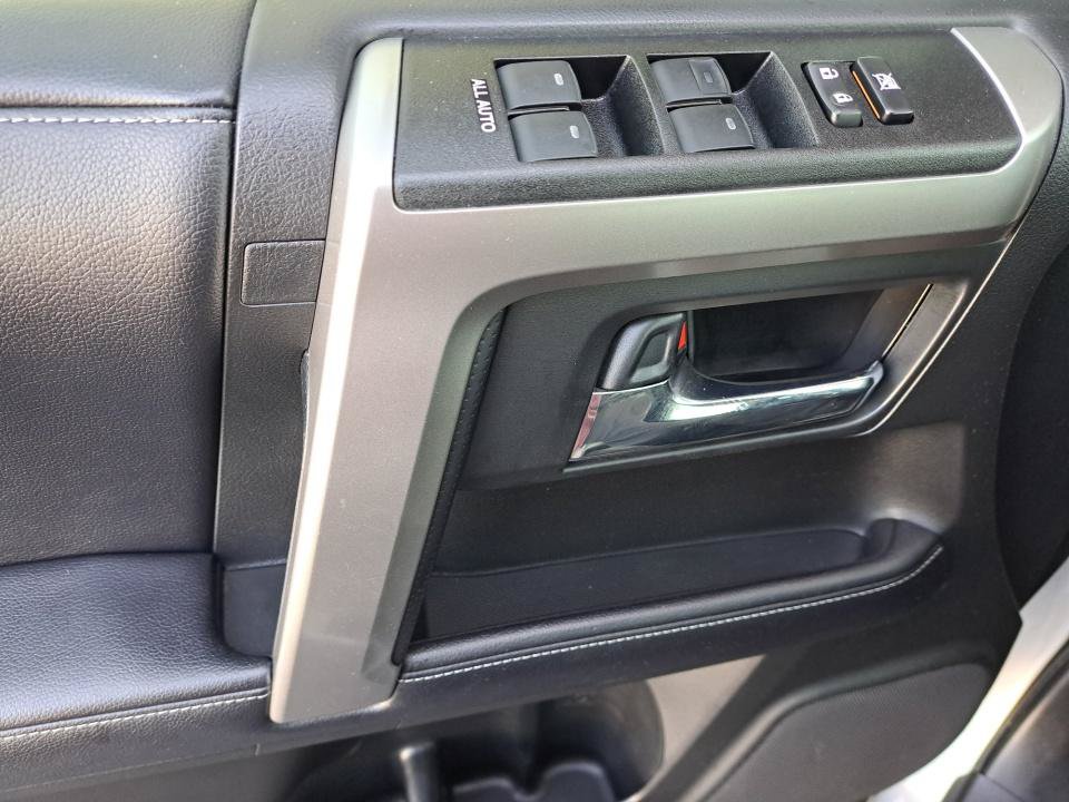 Used 2019 Toyota 4Runner SR5 Premium AWD/4WD image 36