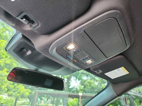 Used 2020 Ford Explorer XLT w/ Equipment Group 202A image 21