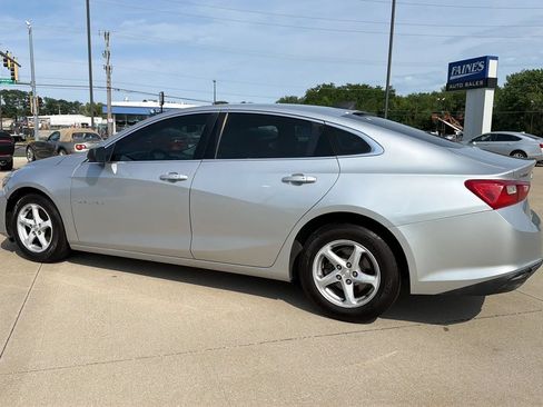 Used 2018 Chevrolet Malibu LS FWD image 10