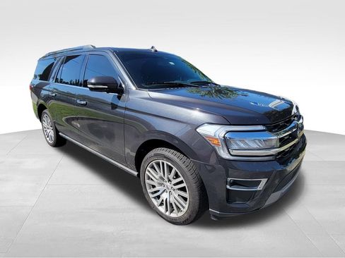 Used 2022 Ford Expedition Max Limited RWD image 2