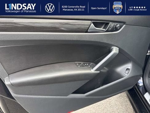 Used 2020 Volkswagen Passat 2.0T R-Line image 8