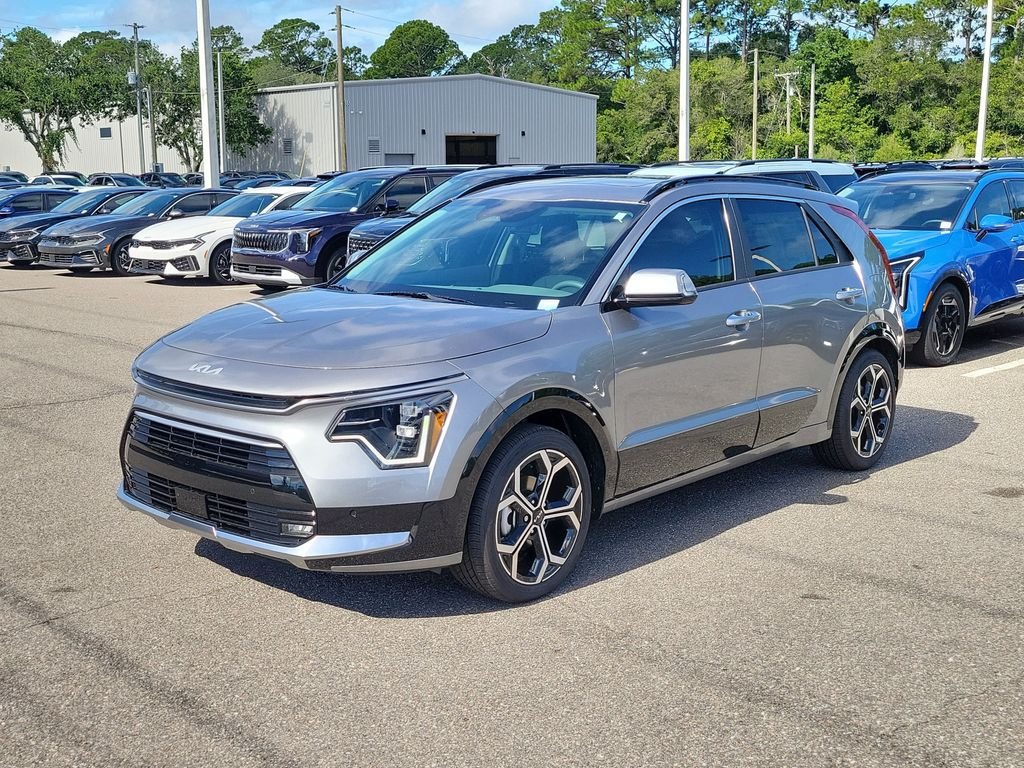 New 2026 Kia Niro SX Touring FWD image 3