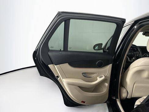 Used 2022 Mercedes-Benz GLC 300 GLC 300 image 27