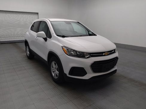 Used 2020 Chevrolet Trax LS w/ Tint and Cruise Package FWD image 13
