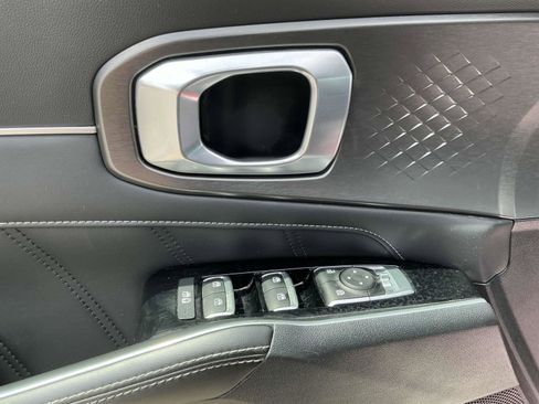 Used 2022 Kia Sorento SX image 13