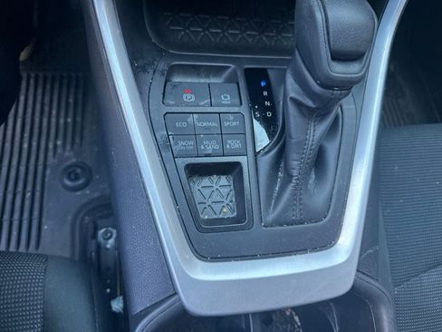 Used 2023 Toyota RAV4 LE AWD/4WD image 12