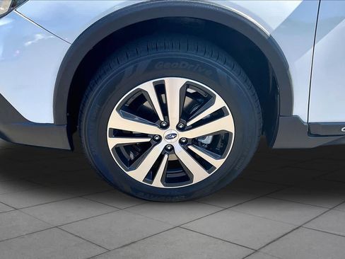 Used 2019 Subaru Outback 2.5i Limited AWD/4WD image 10