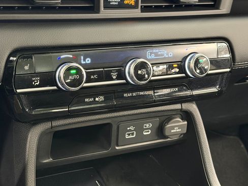 Used 2024 Honda Pilot Touring image 30