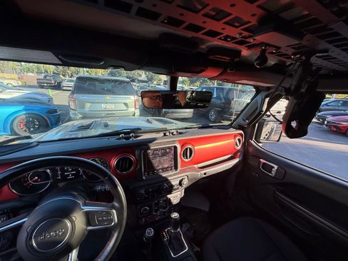 Used 2021 Jeep Wrangler Unlimited Rubicon image 7