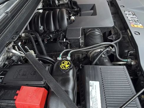 Used 2018 Chevrolet Tahoe LT RWD image 42