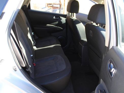 Used 2011 Nissan Rogue S image 32