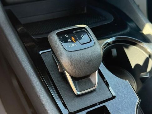 Used 2023 Nissan Rogue S image 21