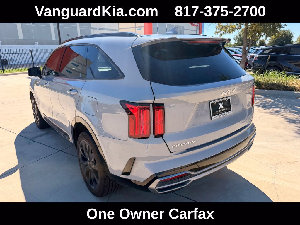 Used 2023 Kia Sorento SX AWD/4WD image 2